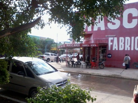 Esquina de J.B. Cancio y San Martín (frente a Supermercado Víctor)